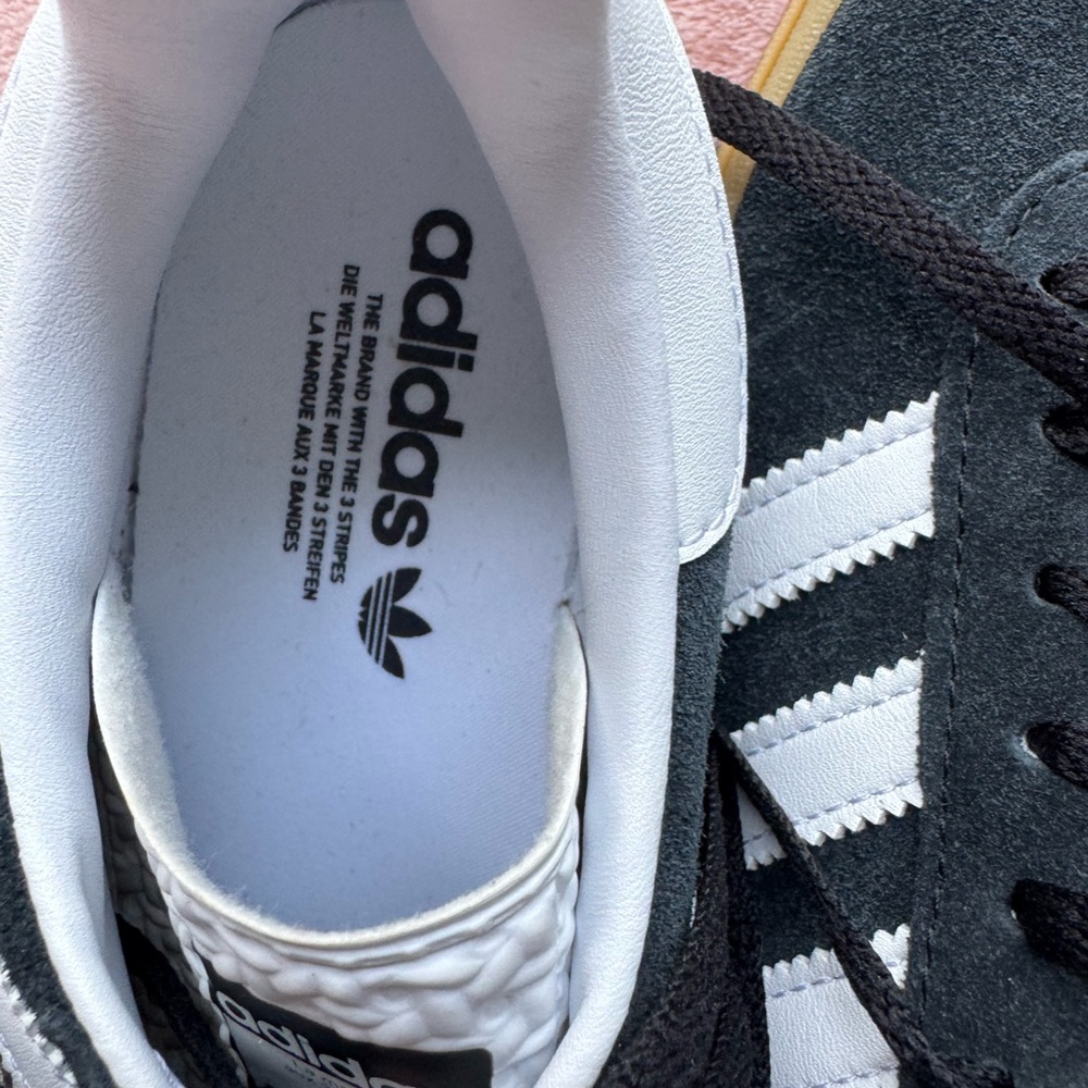 Adidas Black and White Sneakers Iconic Design - Picture 9 of 9